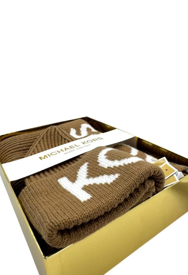 MICHAEL KORS - SCRAF AND HAT CAMEL - Image 9